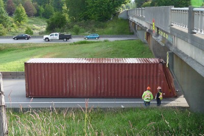 container hit bridge.jpg