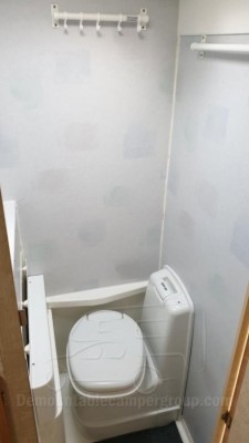 5440431701.jpg
